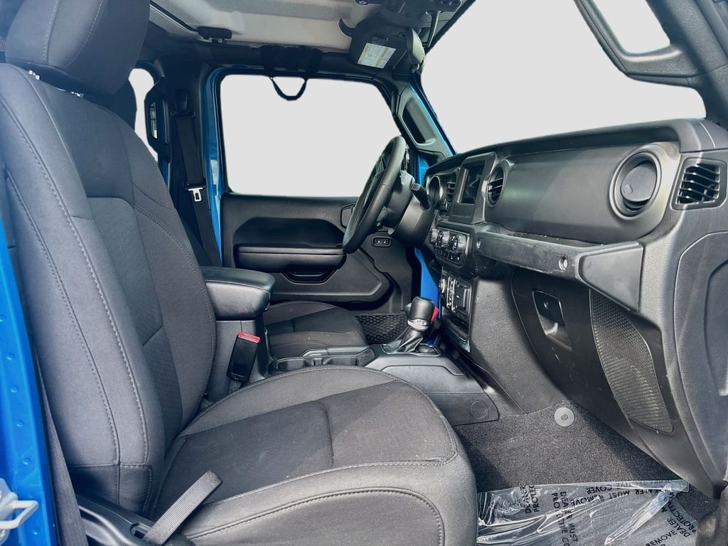 Used 2023 Blue Jeep Sport S image 31
