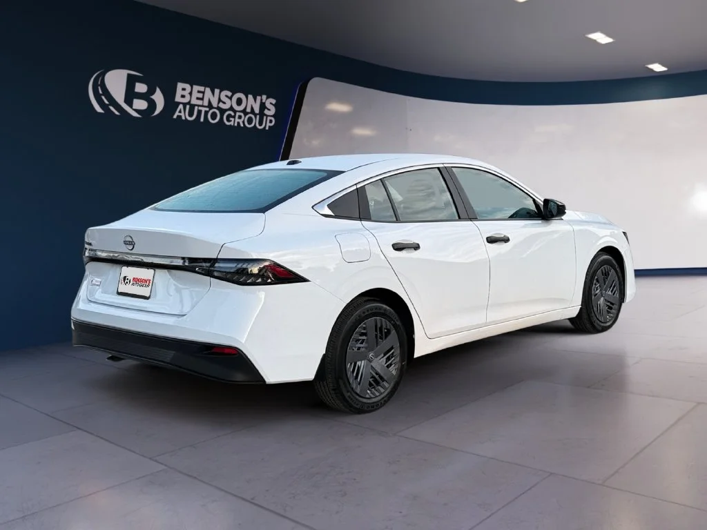 New 2027 White Nissan S image 5