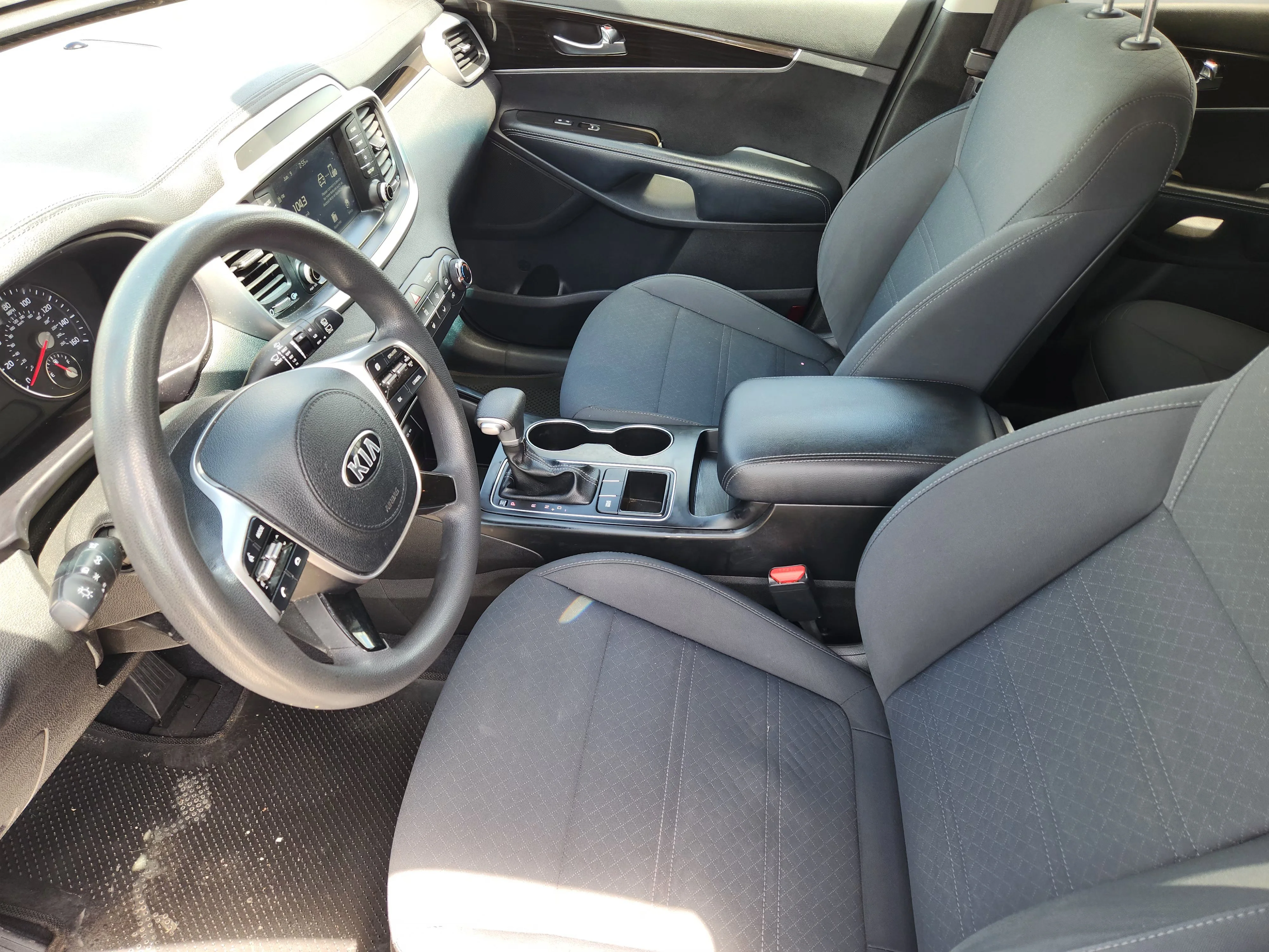 Used 2020 Everlasting Silver Kia L image 12