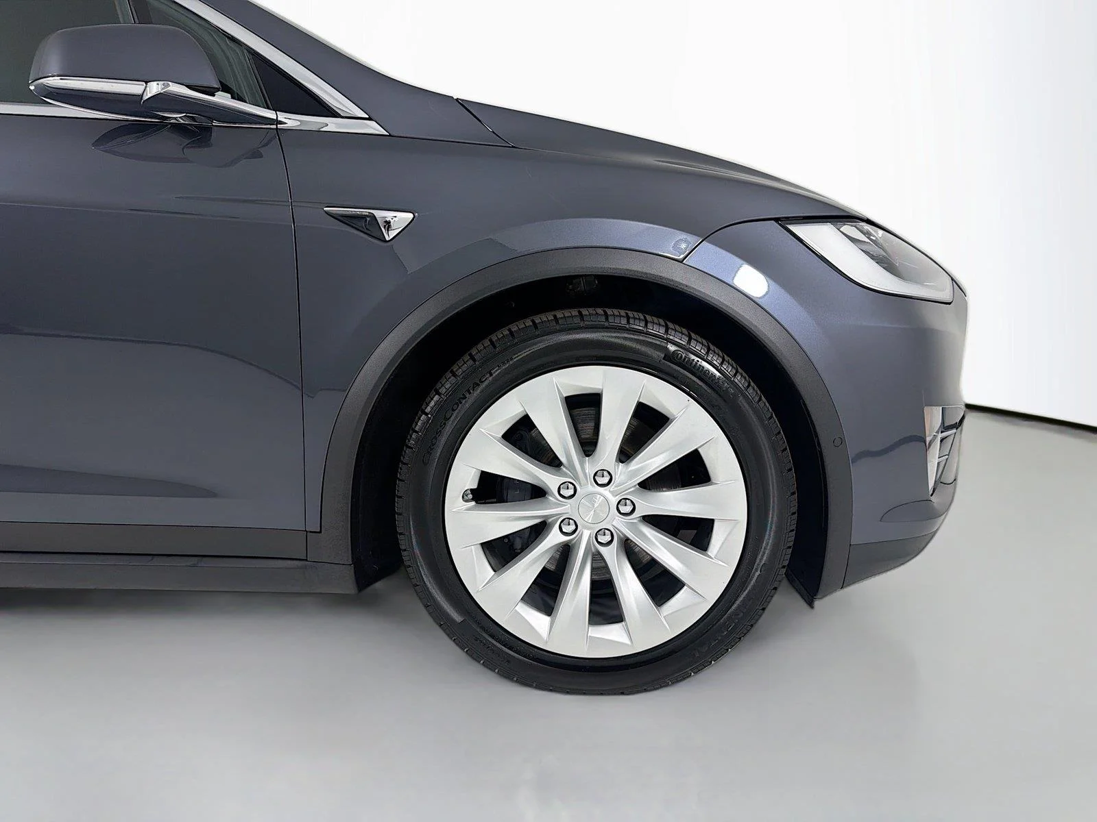 Used 2018  Tesla 100D image 27
