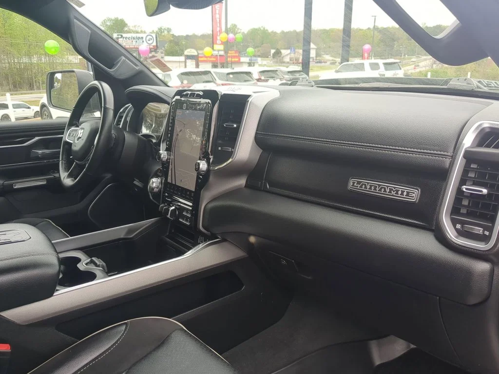 Used 2022 Billet Silver Metallic Clearcoat Ram Laramie image 27