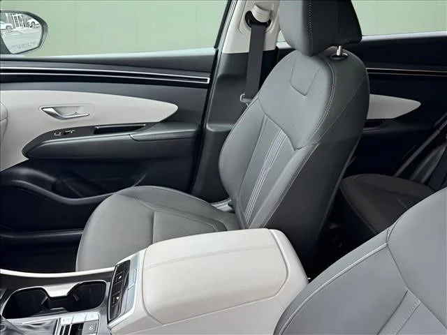 Used 2024 Gray Hyundai SEL image 9