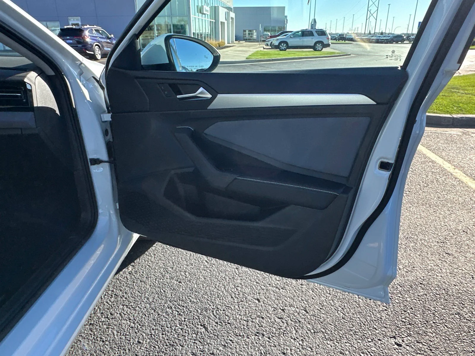New 2027 White Volkswagen 1.5T SE image 28