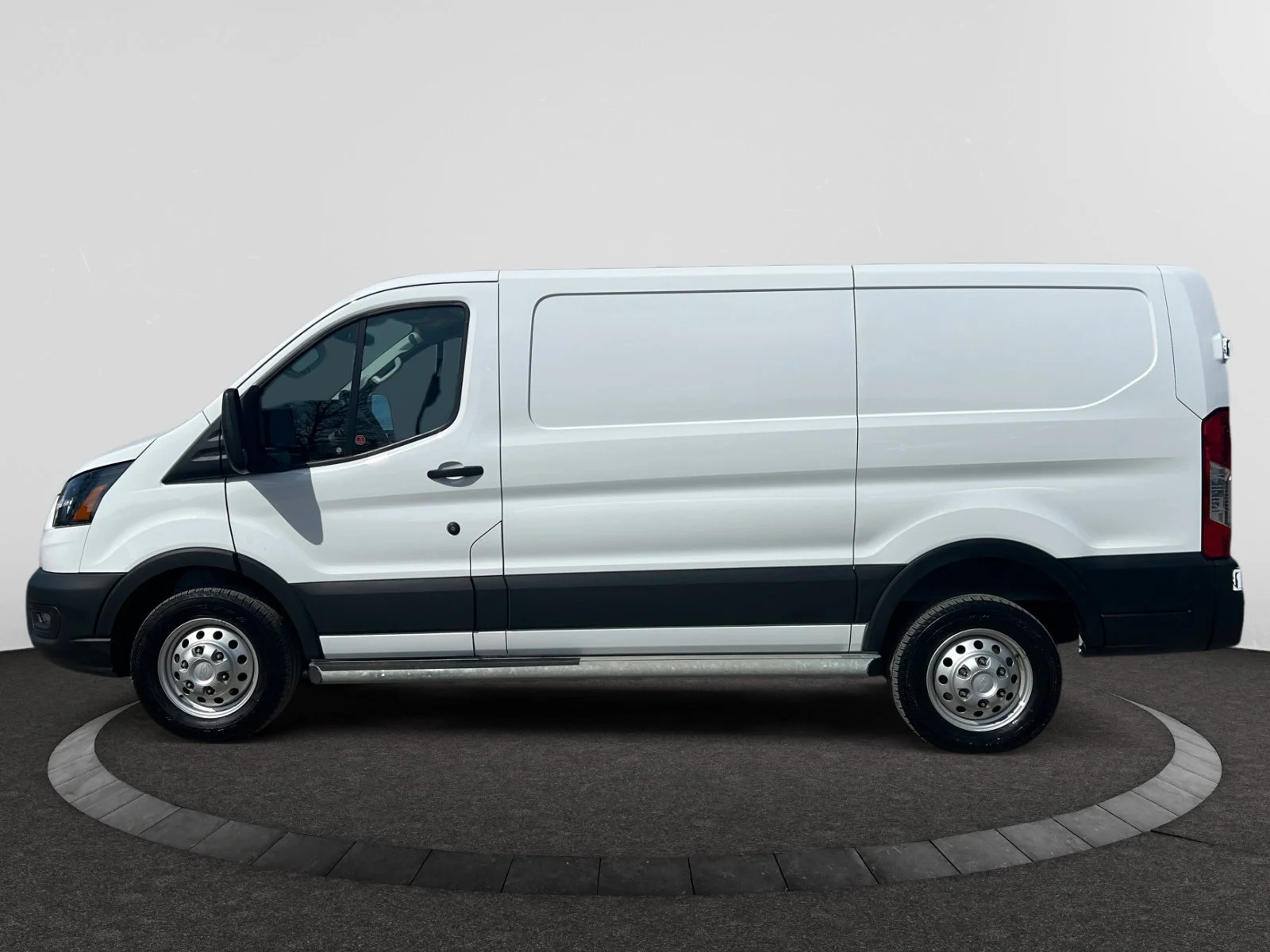 Used 2024 White Ford AWD image 2