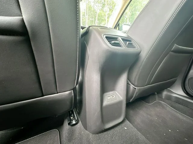 Used 2021 Black Buick Essence image 23