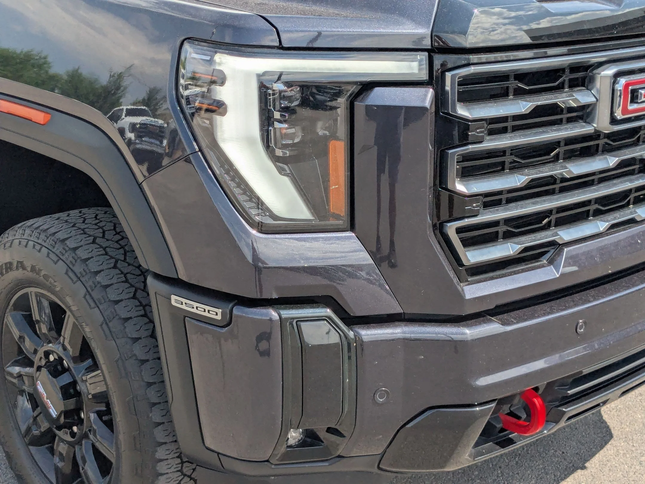 Used 2025 Titanium Rush Metallic GMC AT4 image 11