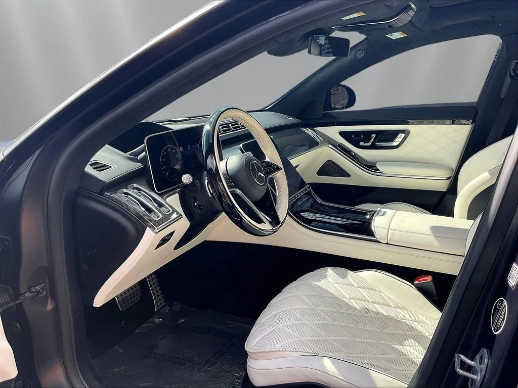 Used 2023 Black Mercedes-Benz S 580 image 17