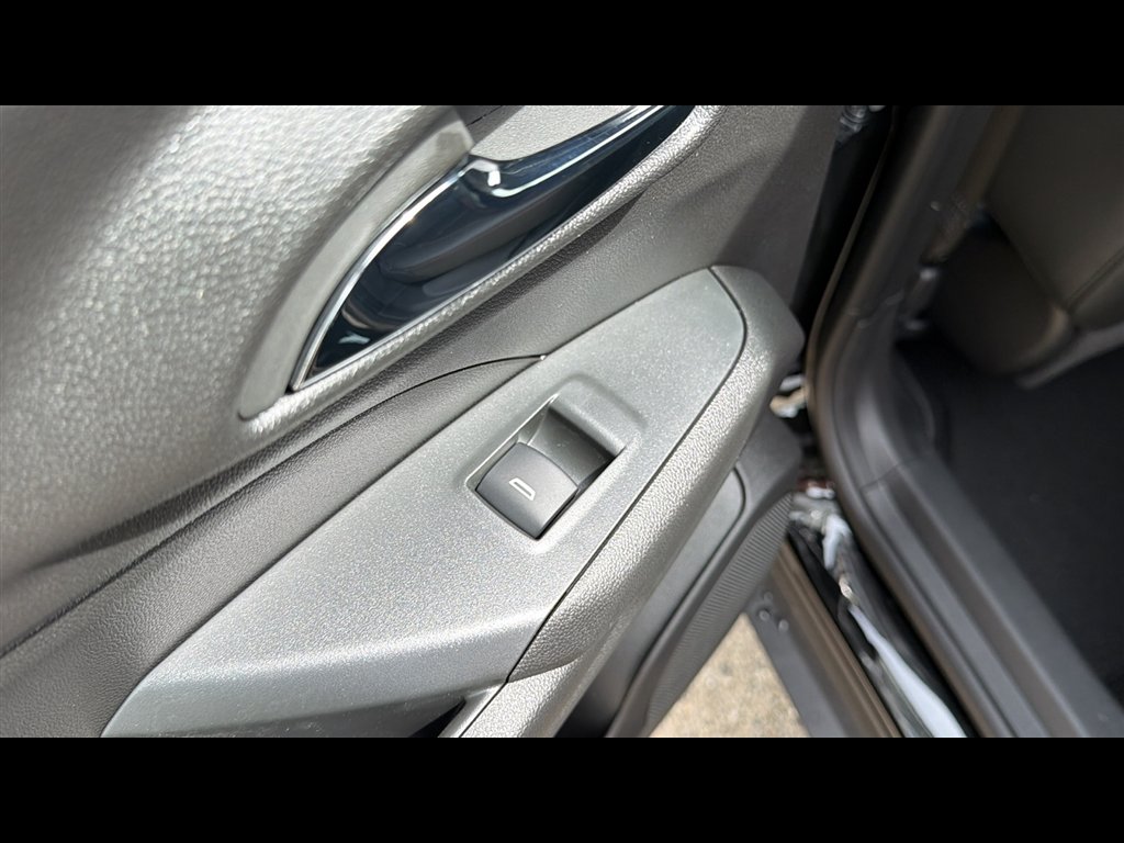 New 2026 Mosaic Black Metallic Chevrolet 2RS image 23