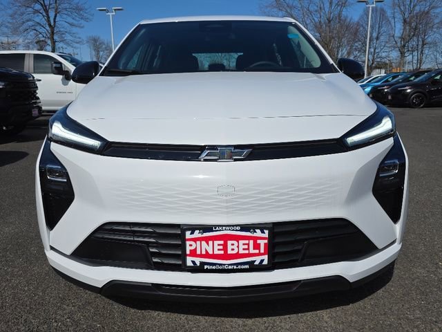 New 2027 Summit White Chevrolet LT image 7