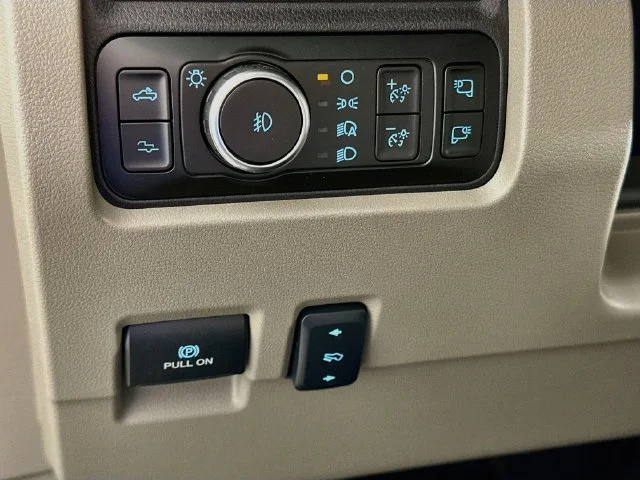 New 2026 Ford F-250SD Platinum