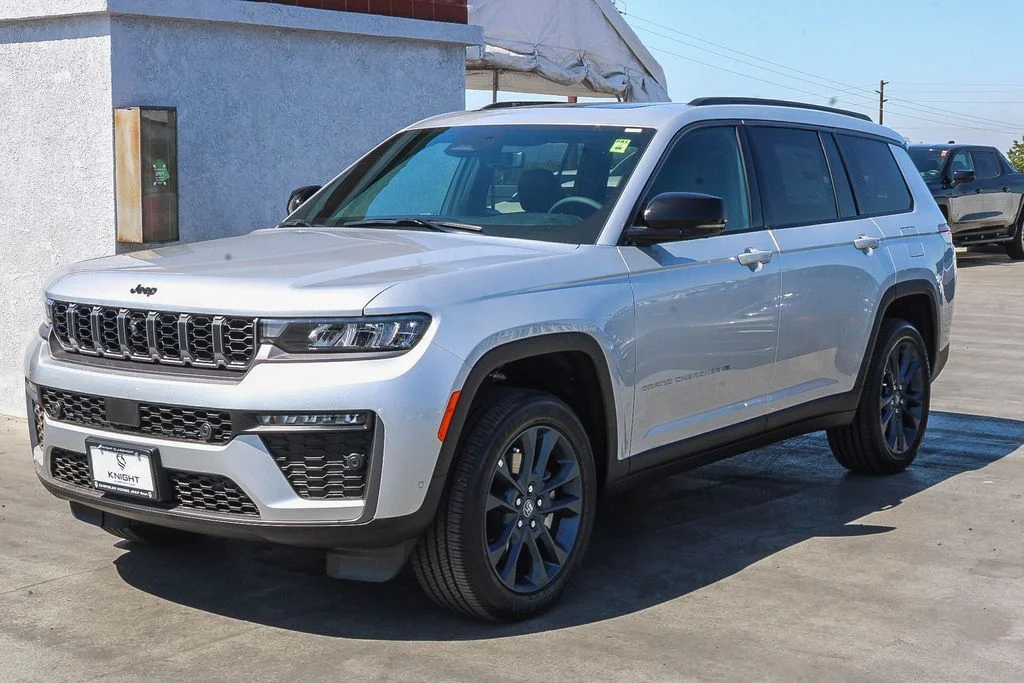 New 2026 Silver Jeep 85th Anniversary Edition image 4