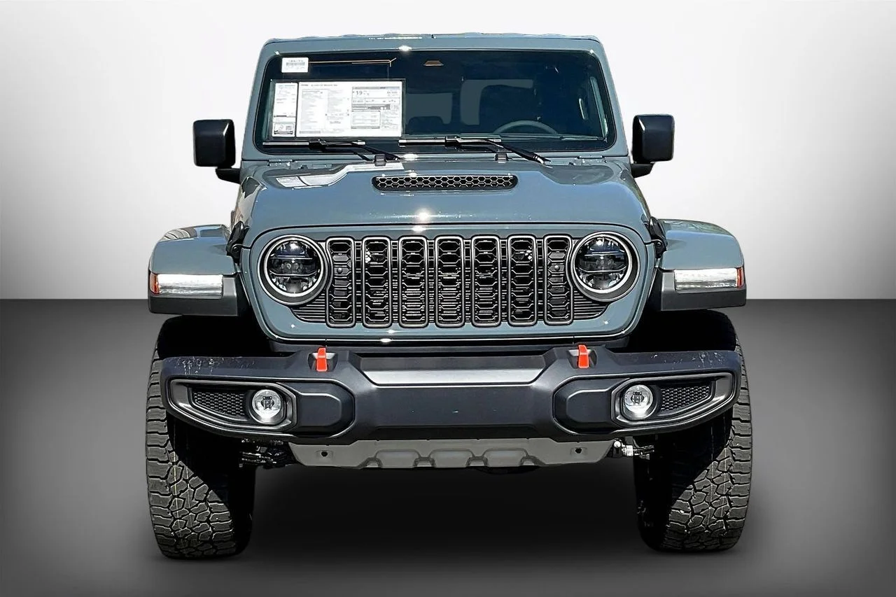 New 2026 Anvil Clearcoat Jeep Mojave image 3