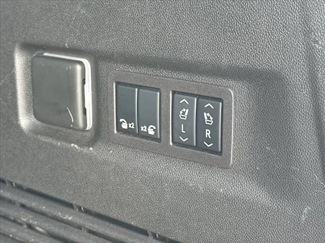 Used 2024 Summit White Chevrolet Z71 image 35