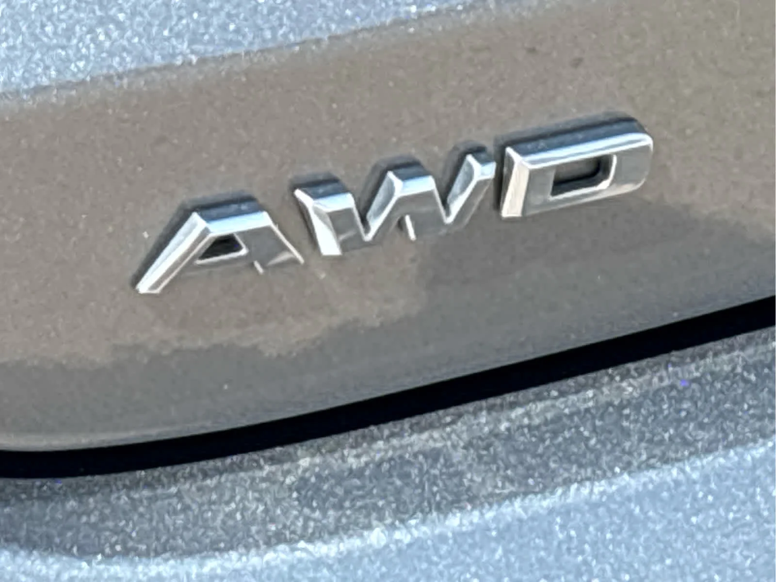 Used 2024 Argent Silver Metallic Cadillac Sport image 10