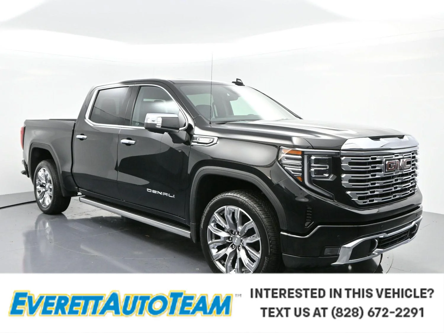 Used 2025 Onyx Black GMC Denali image 1