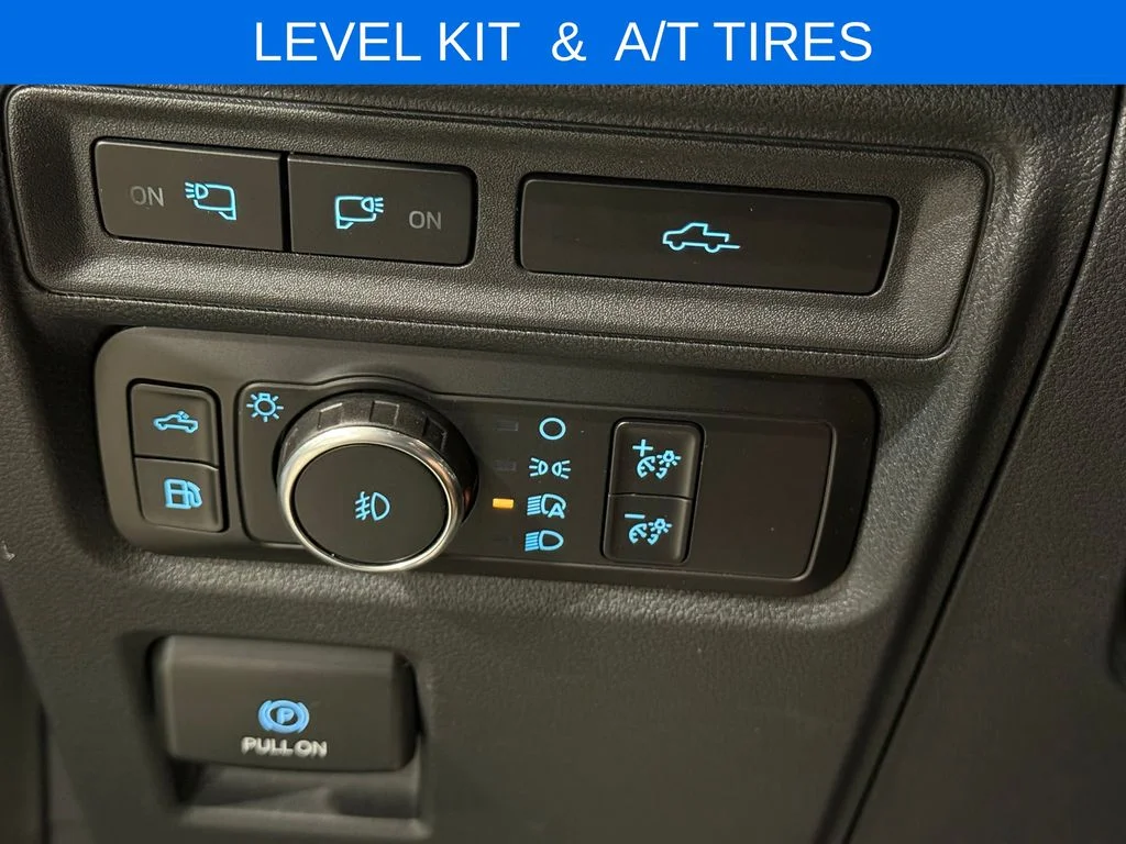 Used 2021 Gray Ford XLT image 19