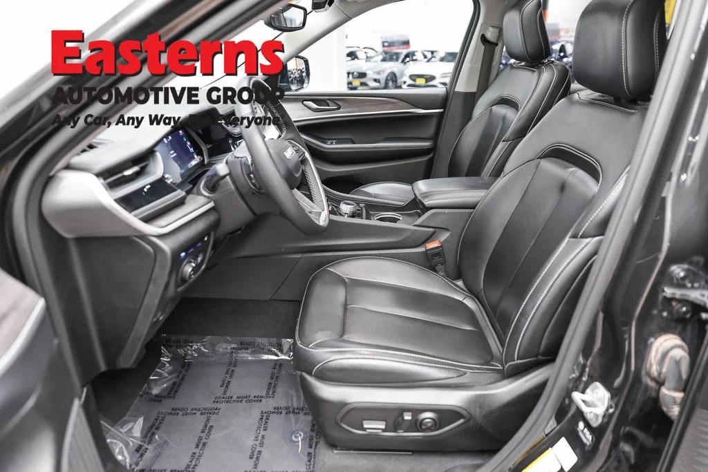 Used 2024 Brown Jeep 4xe image 14