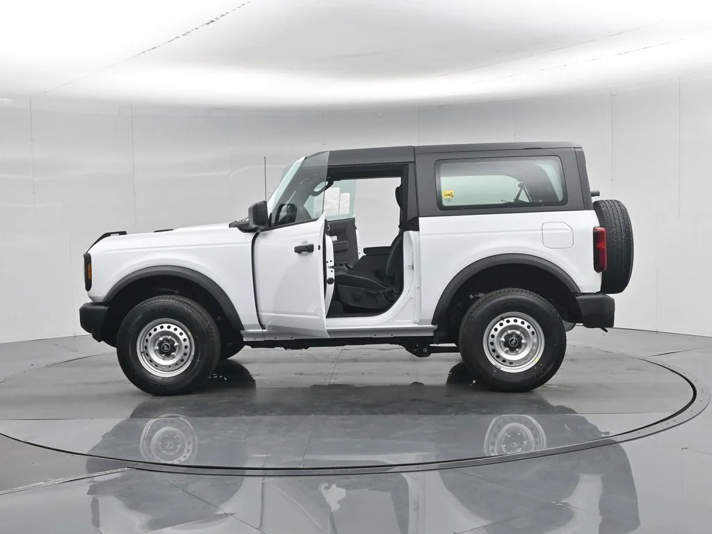 New 2026 Oxford White Ford Base image 32