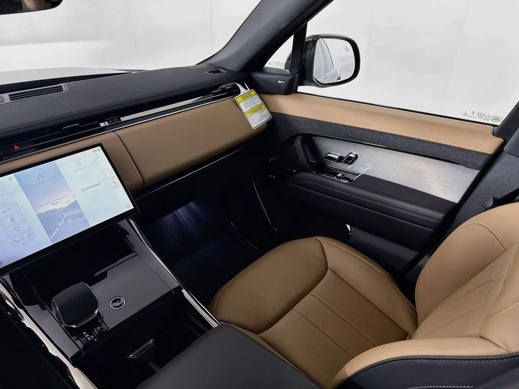 New 2026  Land Rover Dynamic SE image 25