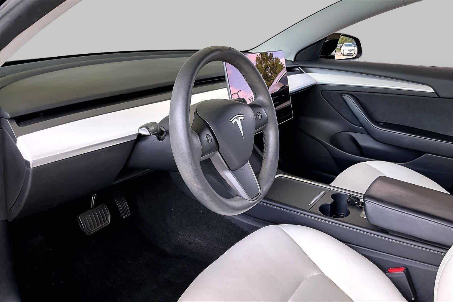 Used 2021 Solid Black Tesla Standard Range Plus image 14