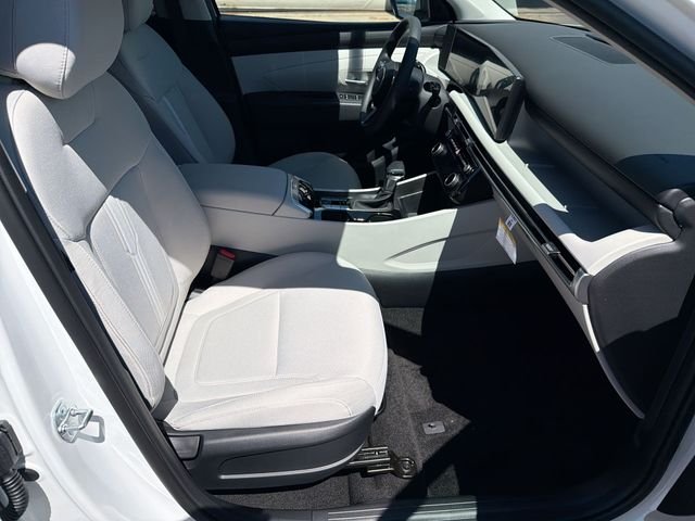 New 2026 White Hyundai SEL AWD image 52