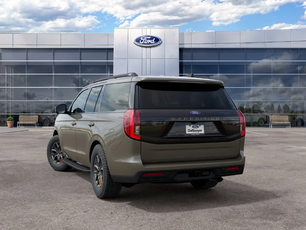 New 2027 Marsh Gray Ford Tremor® image 8