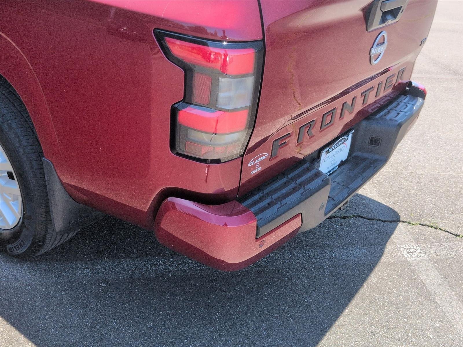 Certified Used 2022 Cardinal Red Tricoat Nissan SV image 12