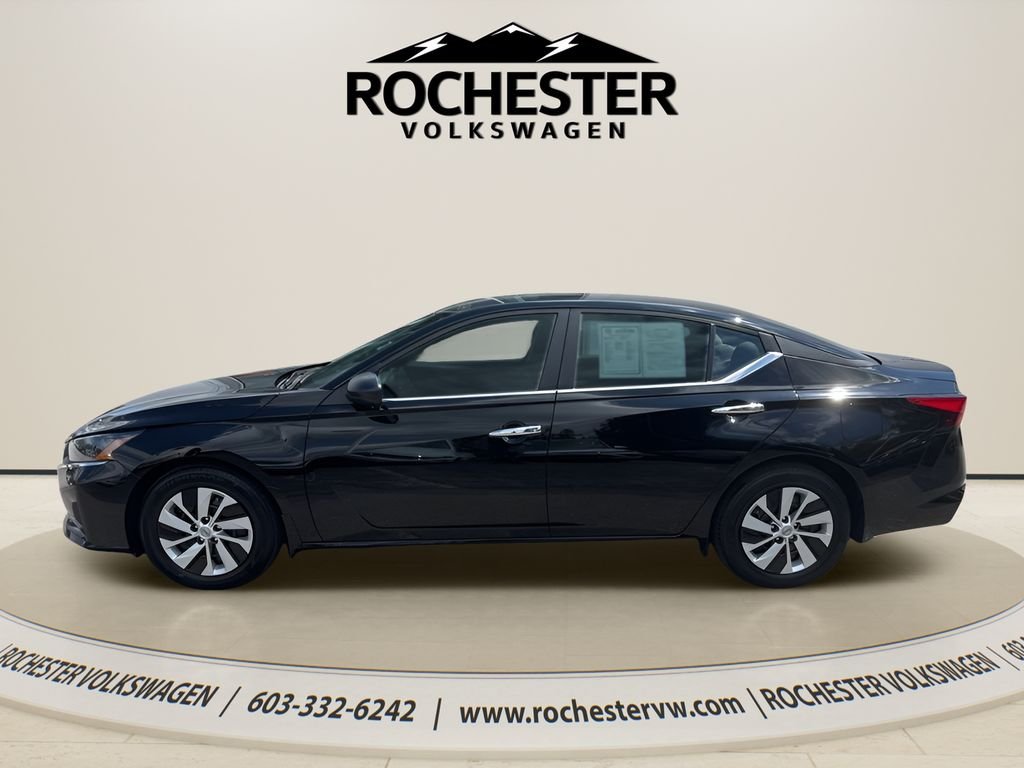 Used 2024 Black Nissan 2.5 S image 3