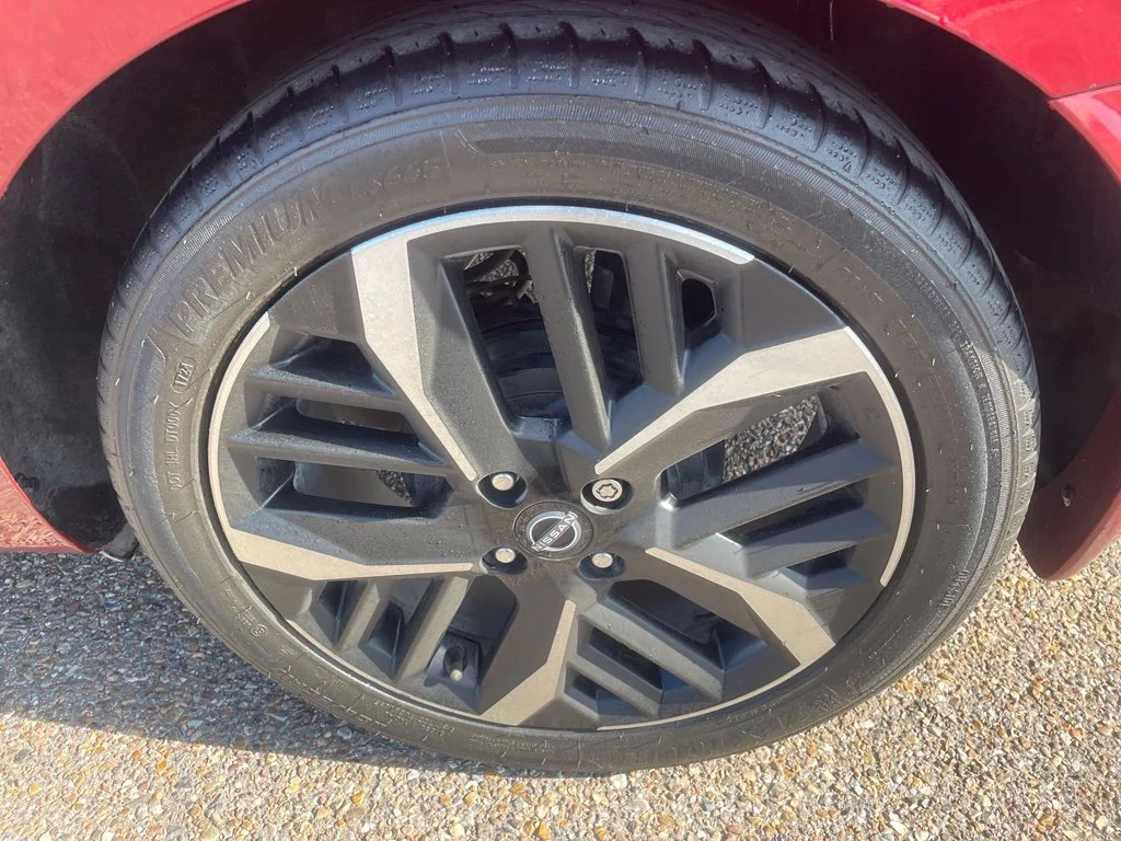 Used 2024 Red Nissan 1.6 SR image 17