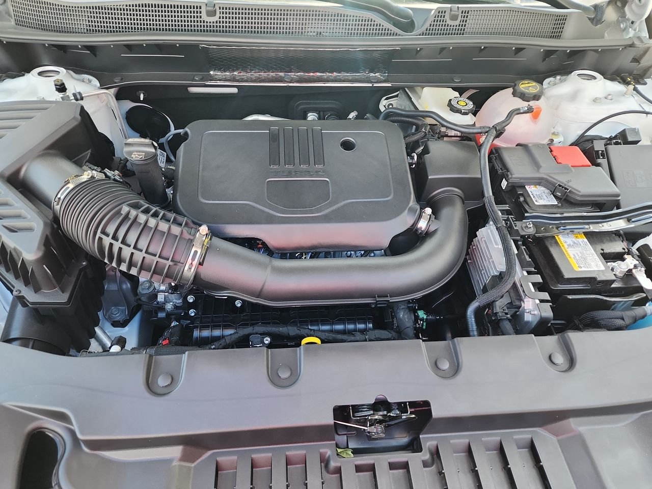 New 2026 Summit White Chevrolet 2LT image 23