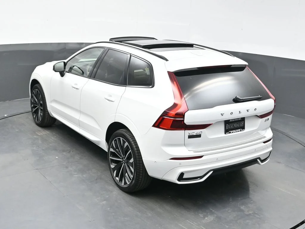 Used 2026 Crystal White Volvo Ultra image 35