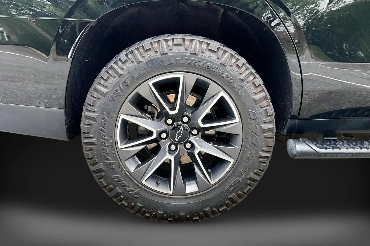 Certified Used 2023 Black Chevrolet Z71 image 36