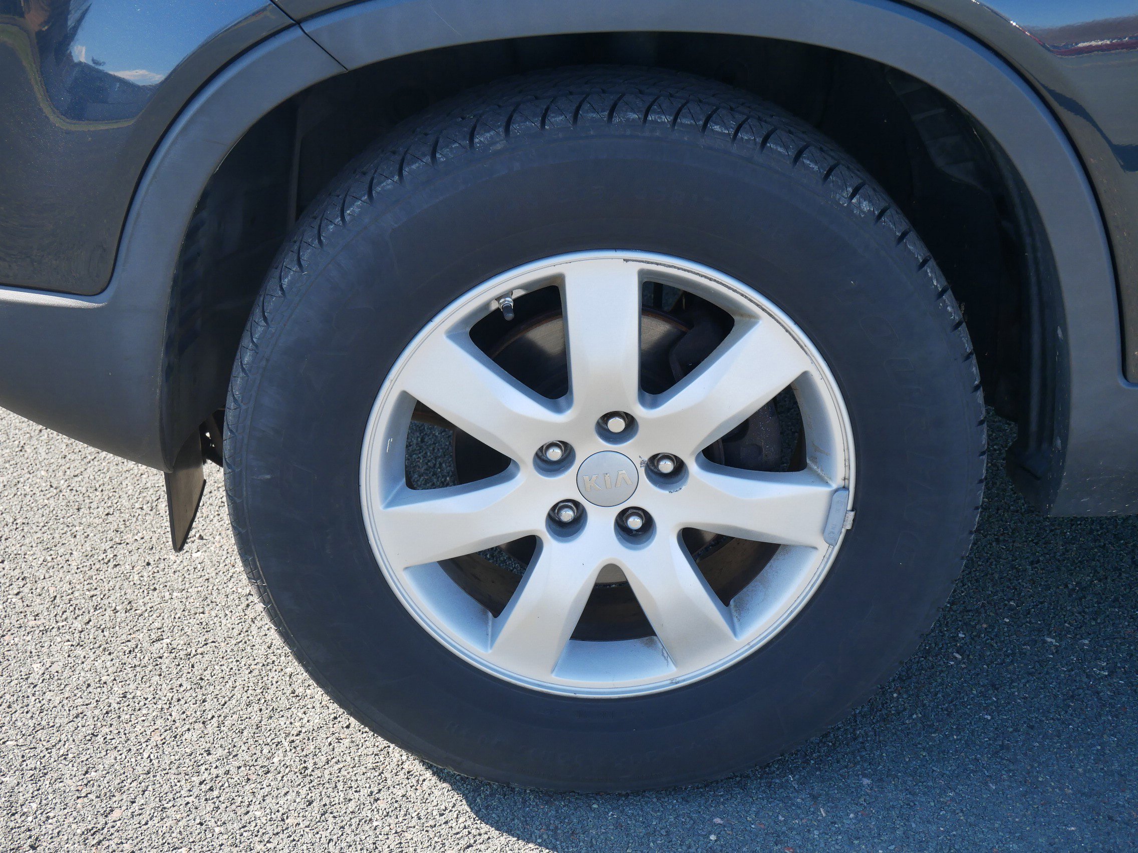 Used 2013 Baltic Blue Kia LX image 9