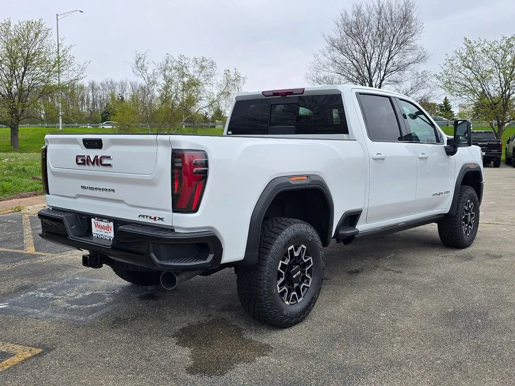 2026 GMC Sierra 2500HD AT4X - Photo 9