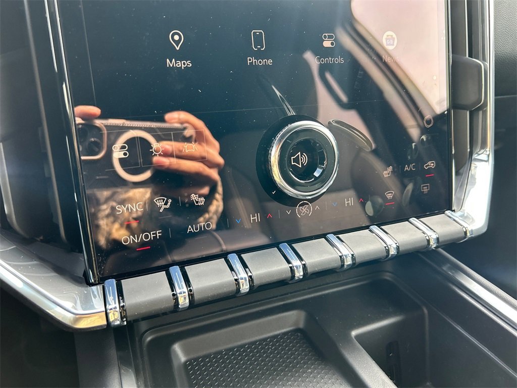 2026 GMC ACADIA - Image 24