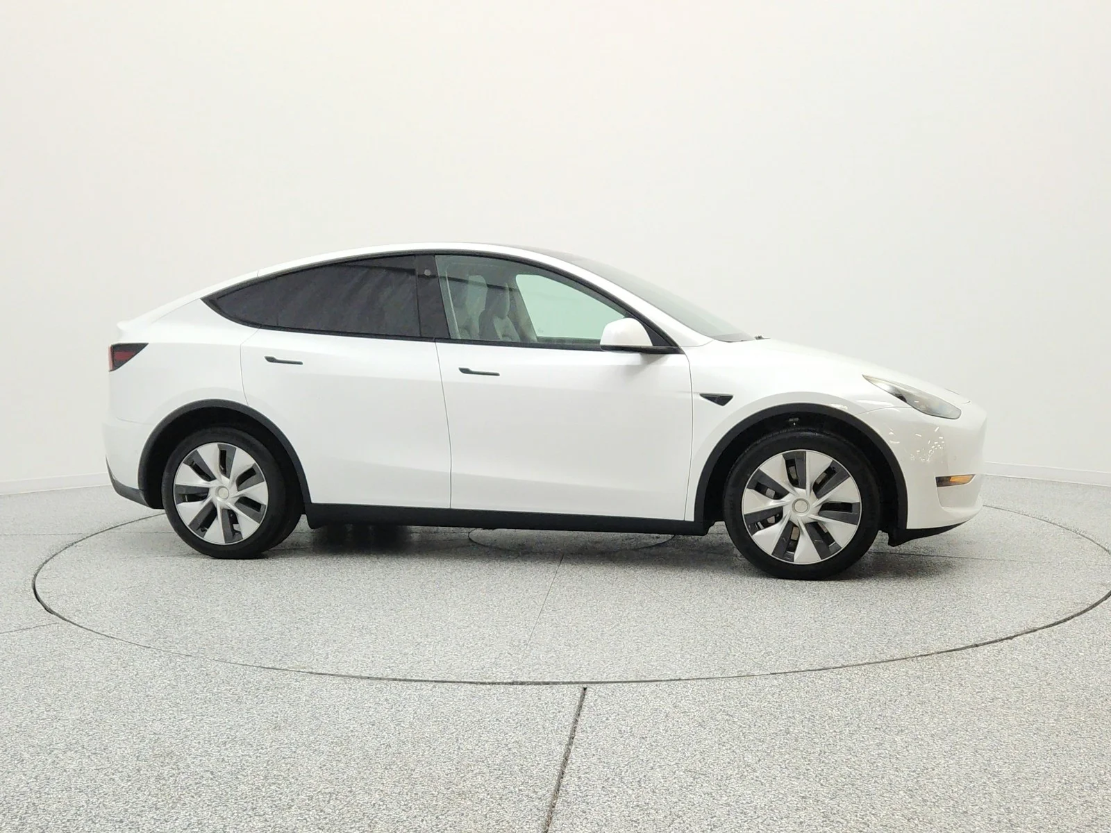 Used 2022 Pearl White Multi-Coat Tesla Long Range AWD image 4