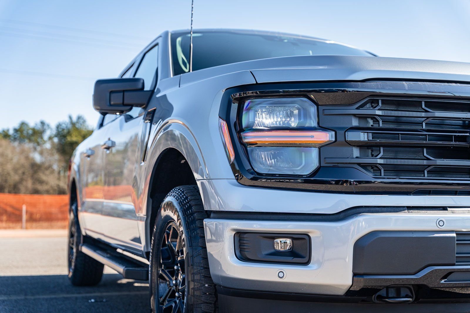 New 2026 Iconic Silver Metallic Ford XLT image 7
