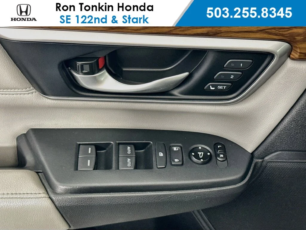 Used 2020 Crystal Black Pearl Honda Touring image 20