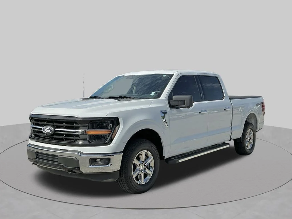 Used 2024  Ford XLT image 1