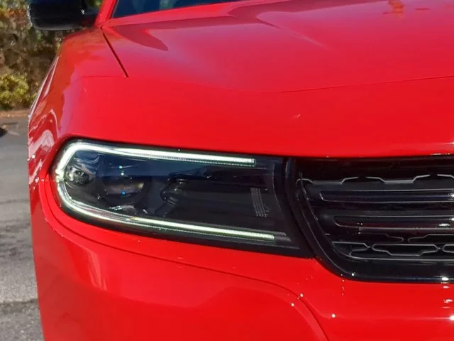 Used 2023 Red Dodge SXT image 9
