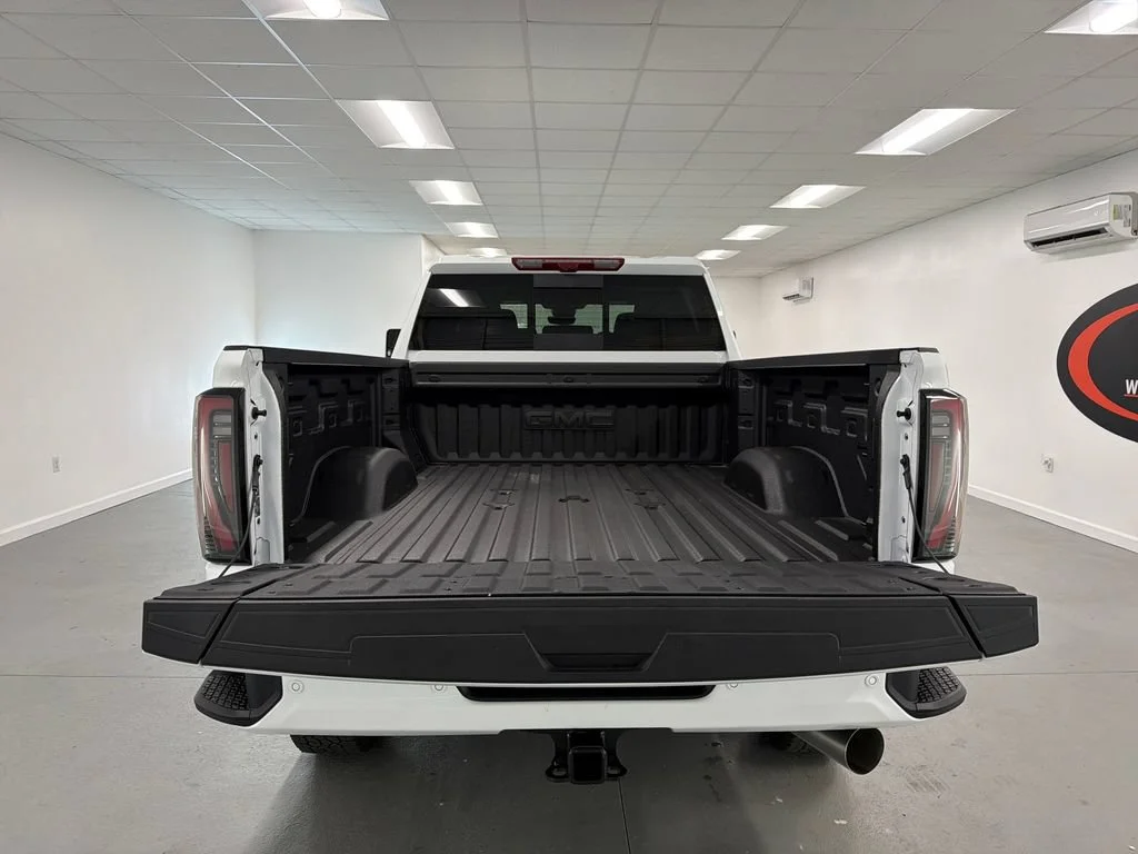 New 2026 Summit White GMC AT4 image 8