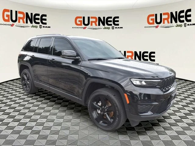 Used 2023 Black Jeep Altitude X image 11