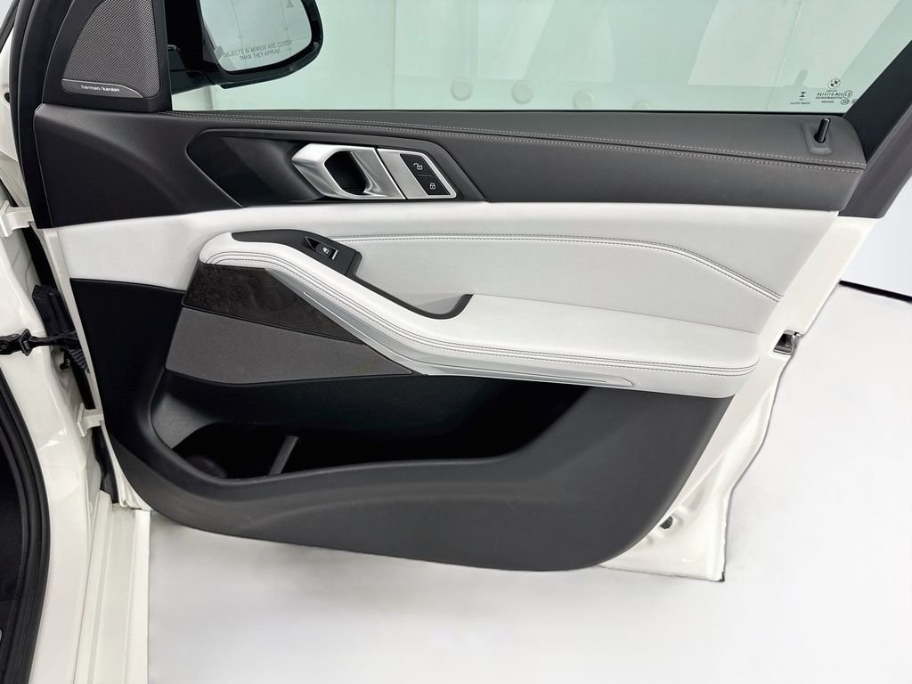 Certified Used 2024 Alpine White BMW xDrive40i image 24