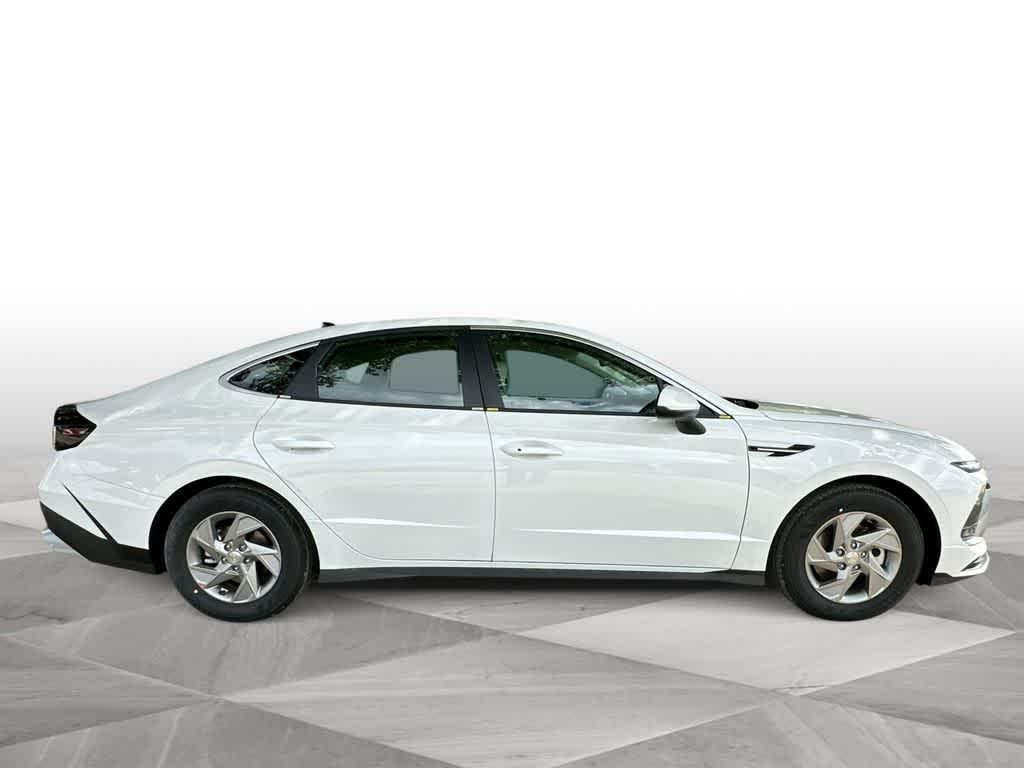 2026 Hyundai Sonata SE - Photo 9