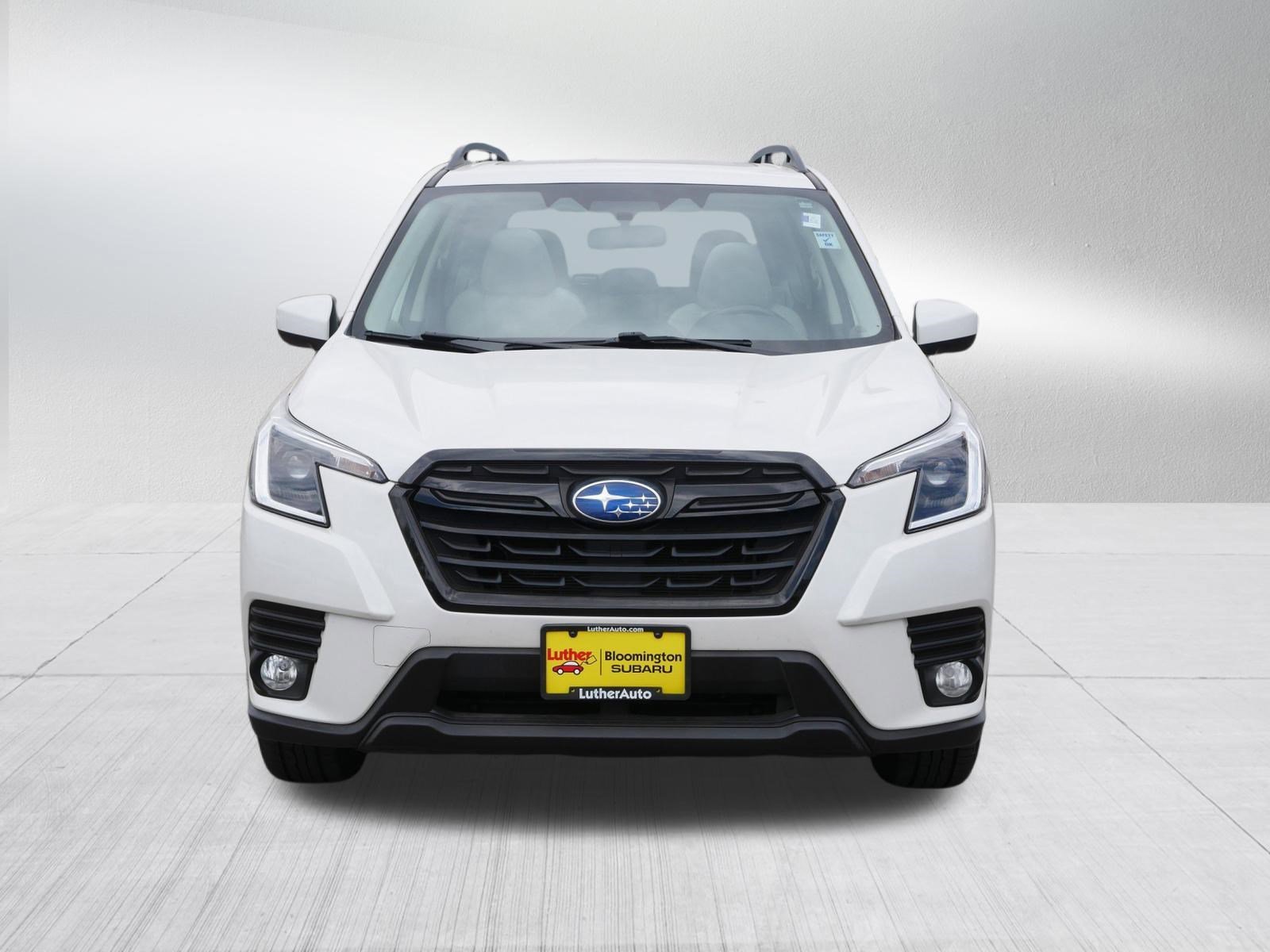 Used 2023 Crystal White Pearl Subaru Premium image 2