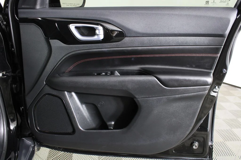 Used 2022 Black Jeep Trailhawk image 9