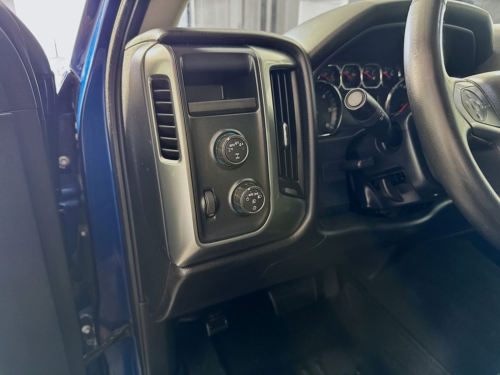 Used 2017 Blue Chevrolet LT image 12