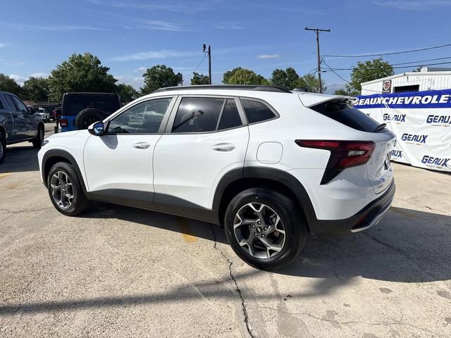 Used 2025 Summit White Chevrolet LT image 15