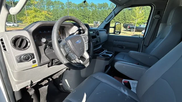 Used 2024 White Ford Base image 19