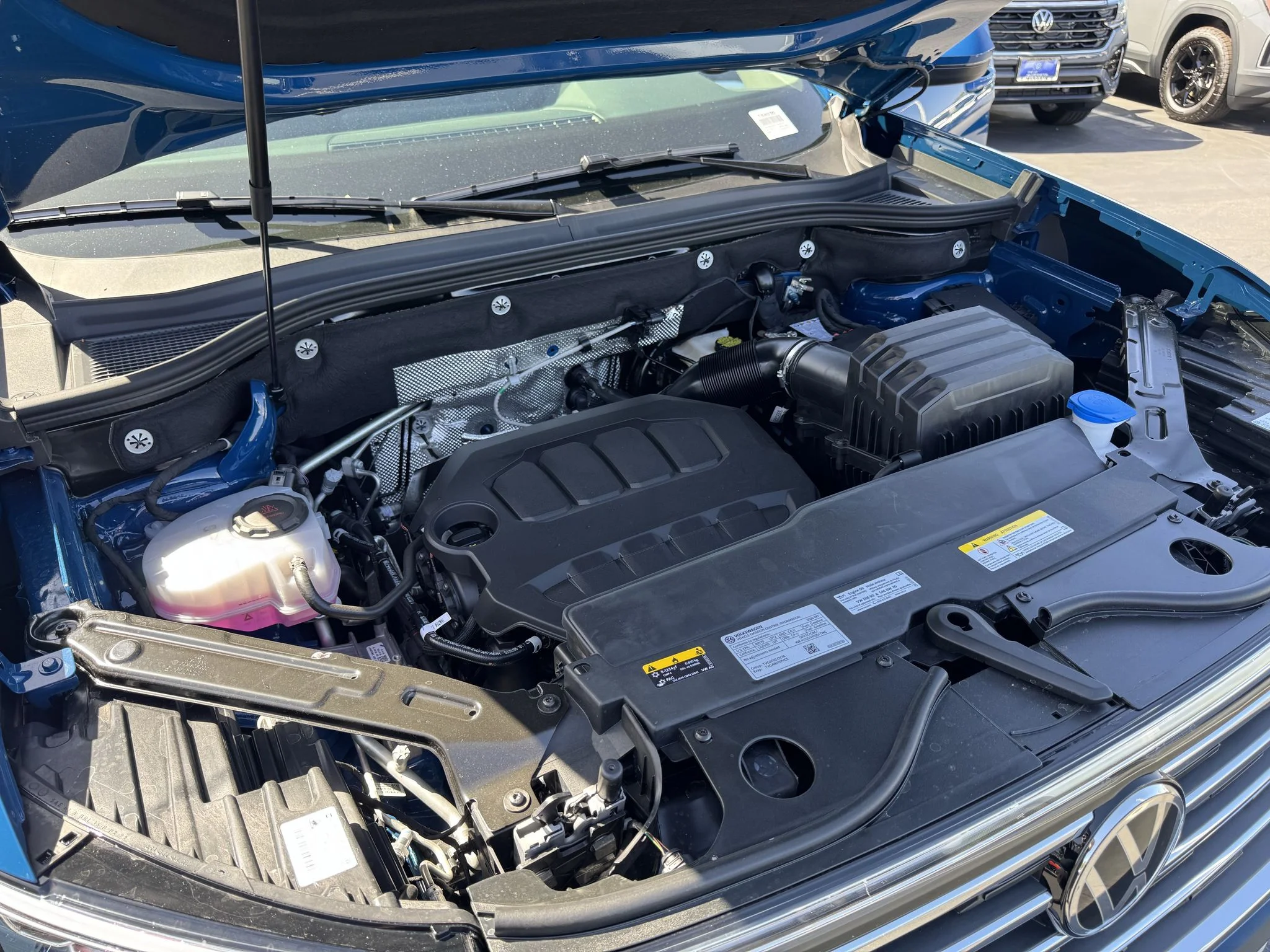 New 2026 Mountain Lake Blue Metallic Volkswagen 2.0T SE w/Technology image 35